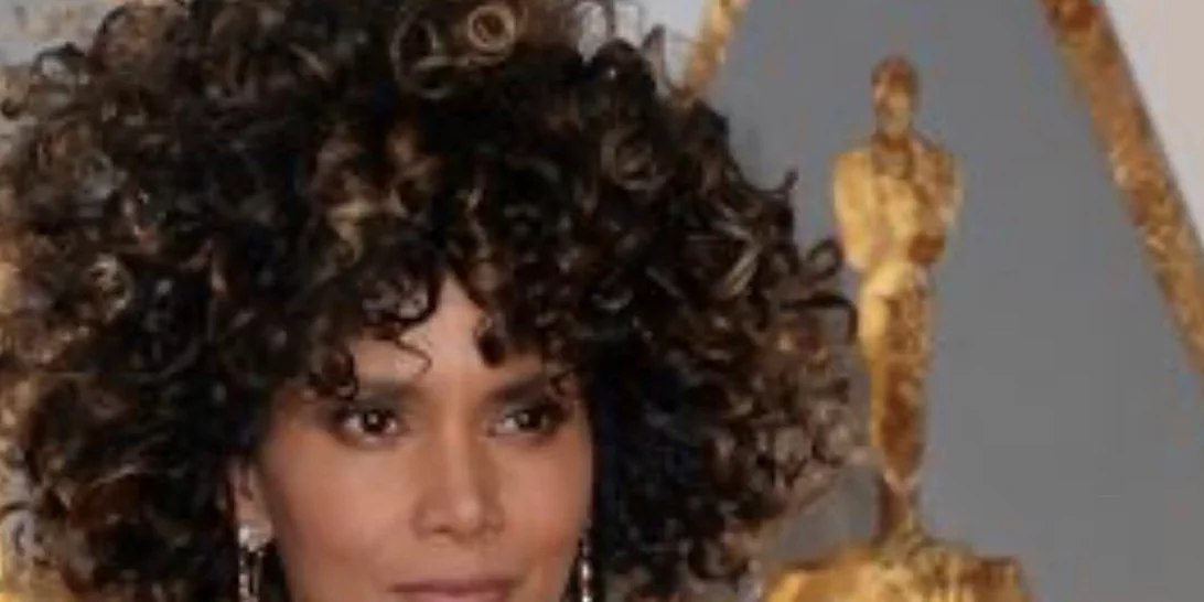 Η Halle Berry εξηγεί τον λόγο που είναι τέλειο να είσαι single