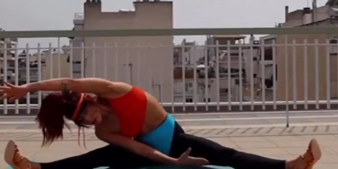 Η Μαίρη Συνατσάκη κάνει γυμναστική με τακούνια | Ίσως αυτό το video σε πείσει να κάνεις το ίδιο