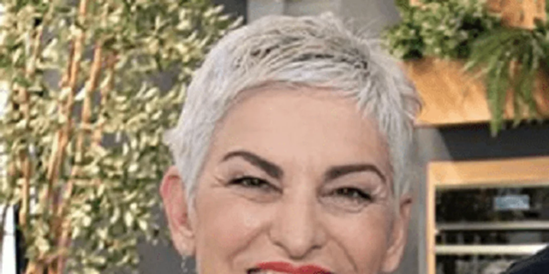 Ελένη Ψυχούλη | Το ρετρό σπίτι της στο Παγκράτι στο οποίο μετακόμισε πριν από δύο χρόνια (pics)