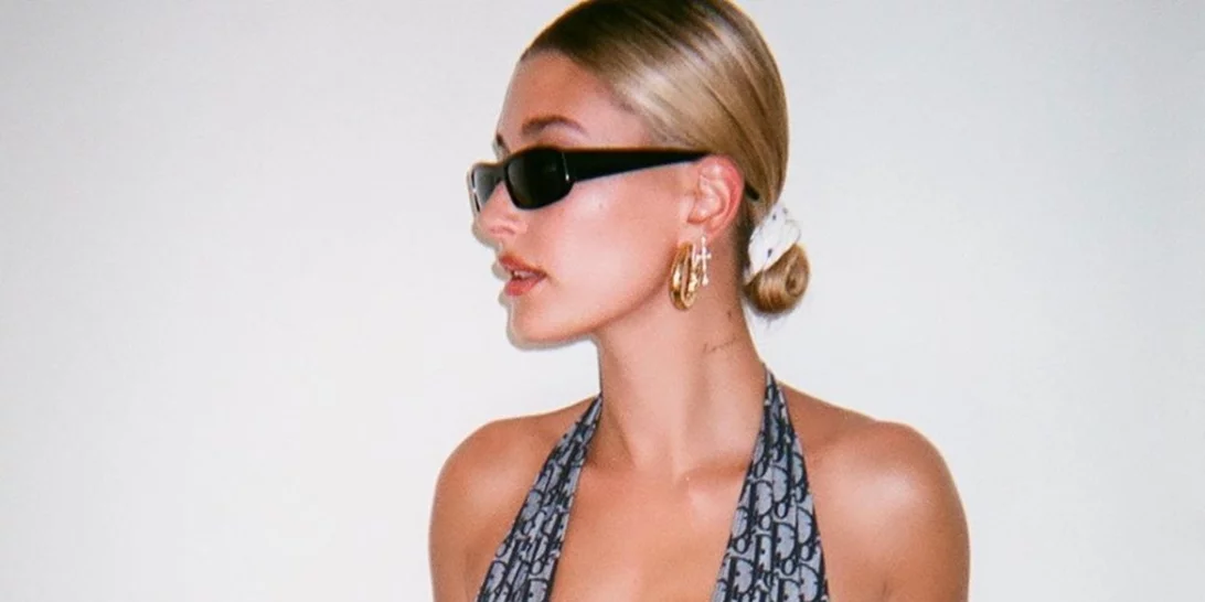 Αυτό είναι το αξεσουάρ που δεν αποχωρίζεται ποτέ η Hailey Baldwin Bieber | Πού θα το βρεις
