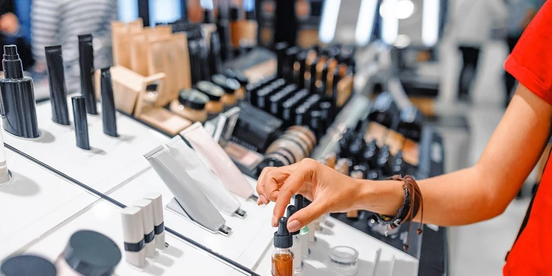 Πώς θα αγοράζουμε καλλυντικά πλέον: Τι αλλάζει;