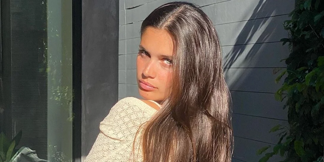 Ο πιο αποτελεσματικός τρόπος να ισιώσεις τα μαλλιά σου χωρίς θερμότητα