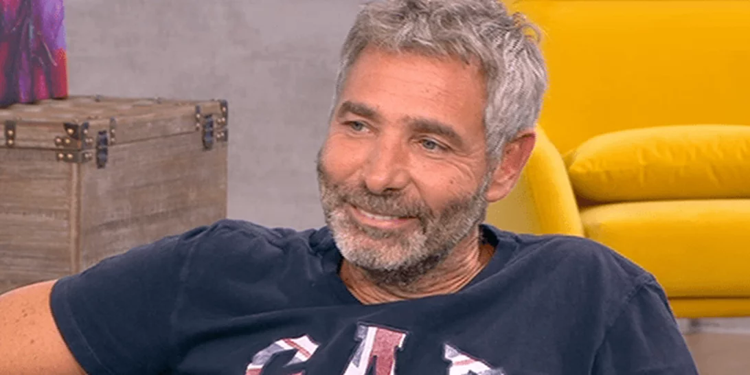 Celebrity News | Η επιστροφή του "Σ' αγαπώ - Μ' αγαπάς", η αποβολή του Κατσαούνη και τα ομοφυλόφιλα ζευγάρια στην ελληνική τηλεόραση