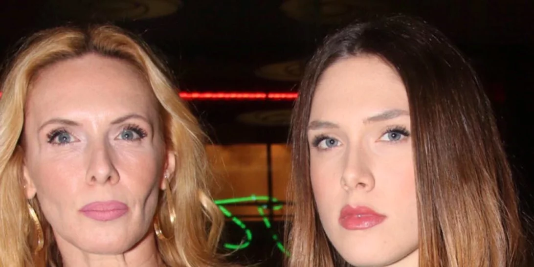 Αφροδίτη Λιάντου | Οι αναρτήσεις των γονιών της για τη νέα της δουλειά