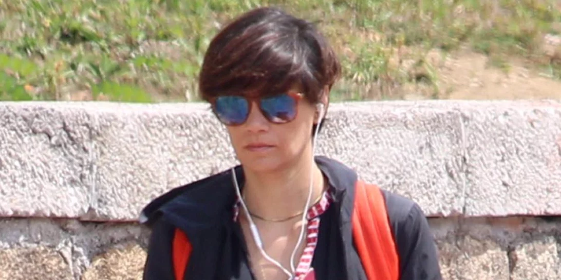 Άννα Μαρία Παπαχαραλάμπους | Βόλτα με το νέο της look και casual outfit