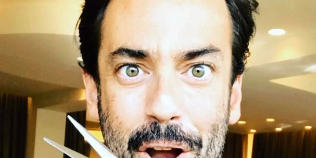 Πώς θα λειτουργήσουν τα κομμωτήρια από Δευτέρα; Ο Πάνος Καλλίτσης εξηγεί (vid)