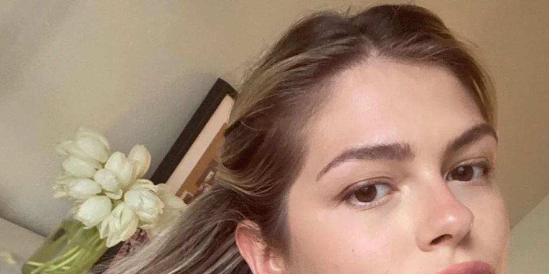 Αμαλία Κωστοπούλου | Με λευκό στράπλες μπικίνι στο Malibu (pics)