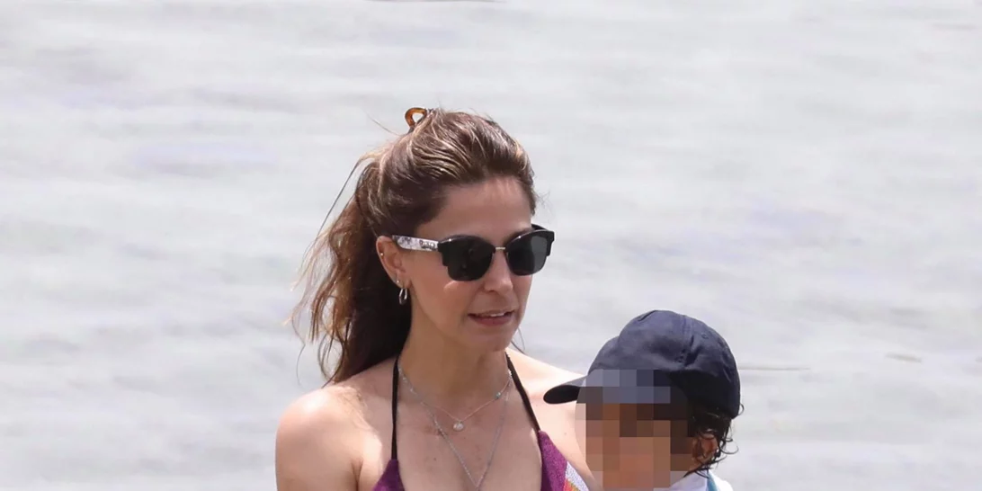 Κατερίνα Παπουτσάκη | Οι νέες φωτογραφίες της ηθοποιού με μπικίνι