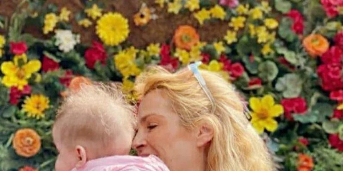 Τζένη Μπότση | Το σώμα της επτά μήνες μετά τη γέννα και η νέα φωτογραφία της κόρης της