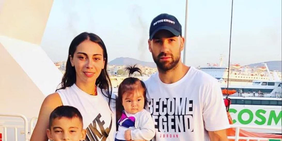 Βασίλης Σπανούλης- Ολυμπία Χοψονίδου | Η τρυφερή φωτογραφία των έξι παιδιών τους και οι οικογενειακές διακοπές