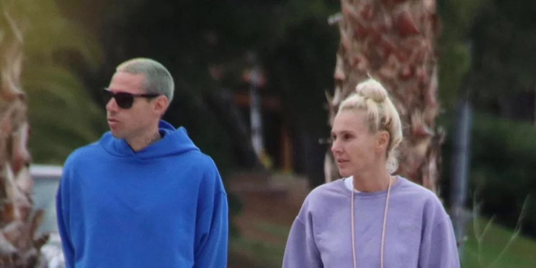 Τάμτα - Πάρης Κασιδόκωστας | Βόλτα στη Βουλιαγμένη με casual outfits