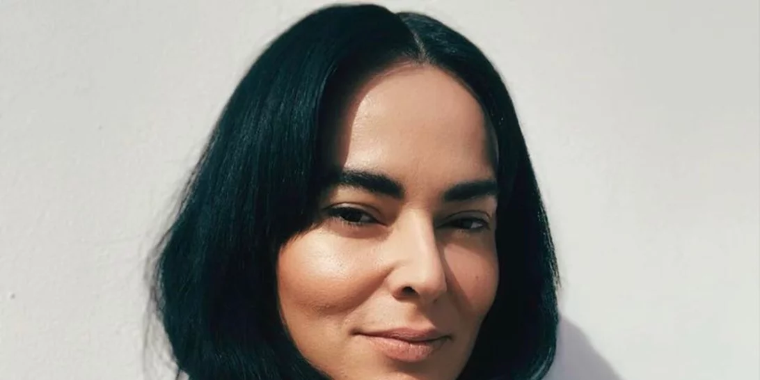 Ζενεβιέβ Μαζαρί | Η τέταρτη κριτής του GNTM δημοσίευσε τα πρώτα backstage πλάνα του show