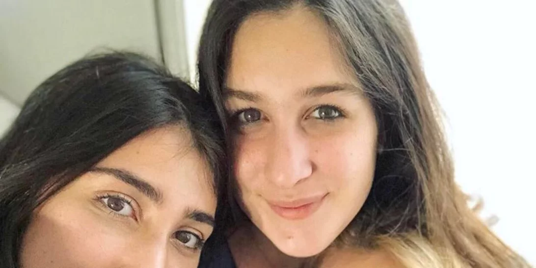 «Ευτυχία» | Η Νατάσα Θεοδωρίδου ποζάρει με τις κόρες της, Χριστιάνα και Αντριάνα