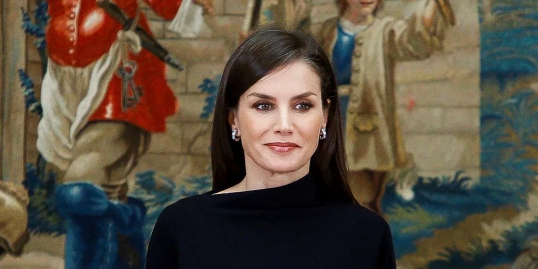 Η chic εμφάνιση της βασίλισσας Letizia με πλεκτό φόρεμα