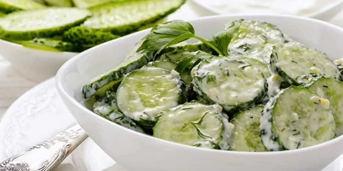 Aγγουροσαλάτα με γιαούρτι