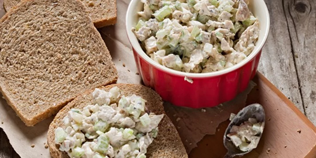 Κοτοσαλάτα | Πώς θα φτιάξουμε την πιο νόστιμη συνταγή