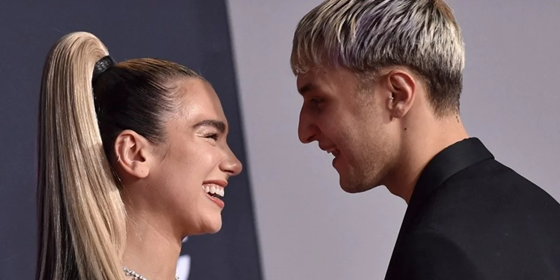 Η Dua Lipa και ο Anwar Hadid έχουν επέτειο και το γιορτάζουν με μια φωτογραφία