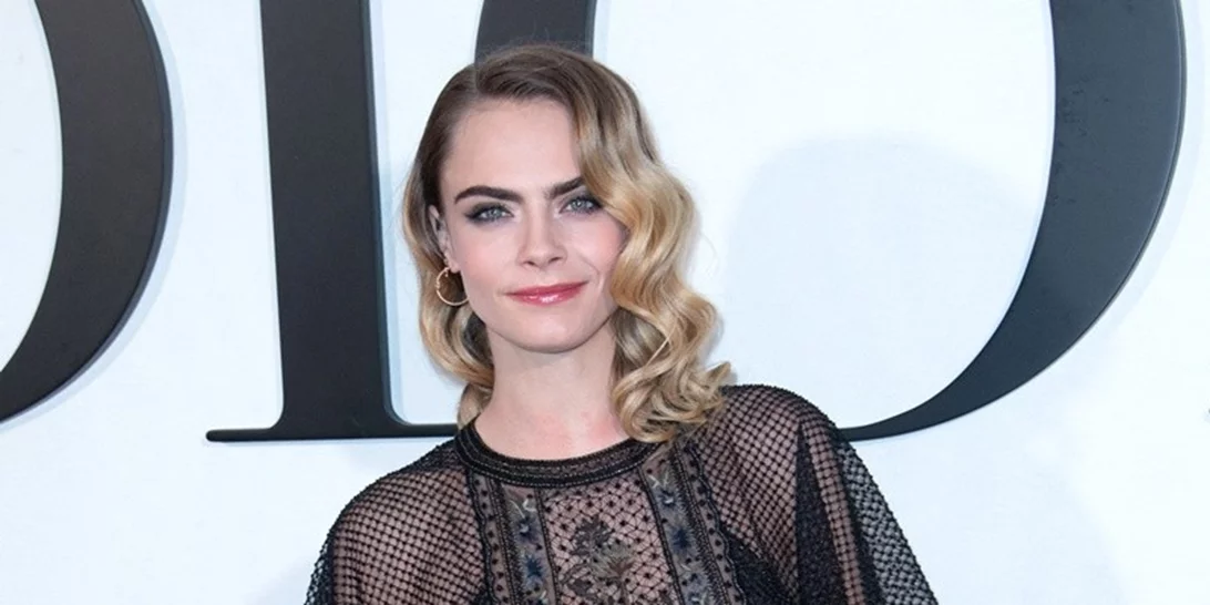 Cara Delevingne | Ετοιμάζει μια σειρά για τον αγώνα της στην εξερεύνηση της σεξουαλικής της ταυτότητας