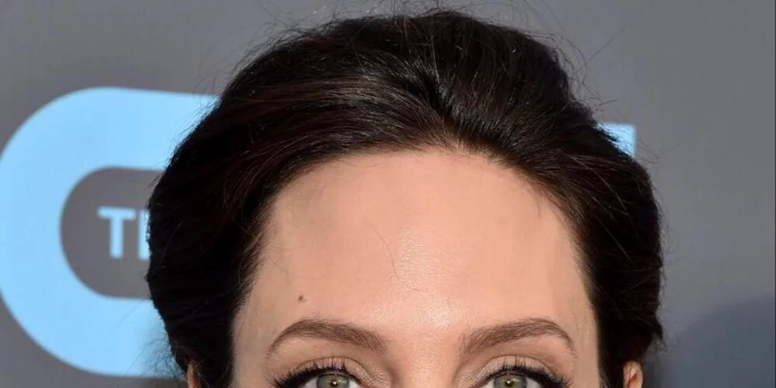 Angelina Jolie | Το μήνυμά της για τα παιδιά και την ενδοοικογενειακή βία εν μέσω πανδημίας