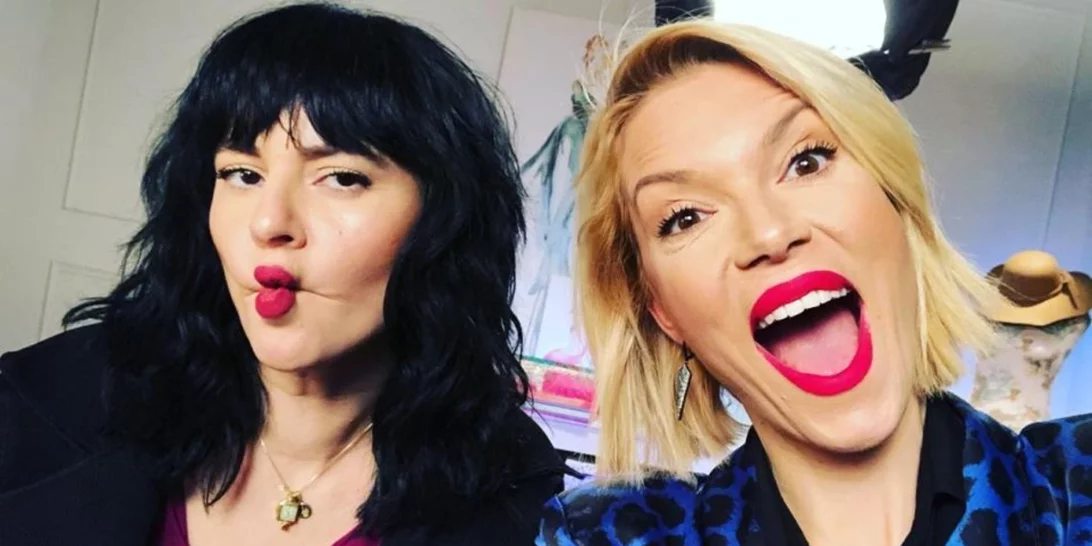 Βίκυ Καγιά - Ζενεβιέβ Μαζαρί | Φωτογραφίζονται μαζί όπως δεν τις έχεις ξαναδεί