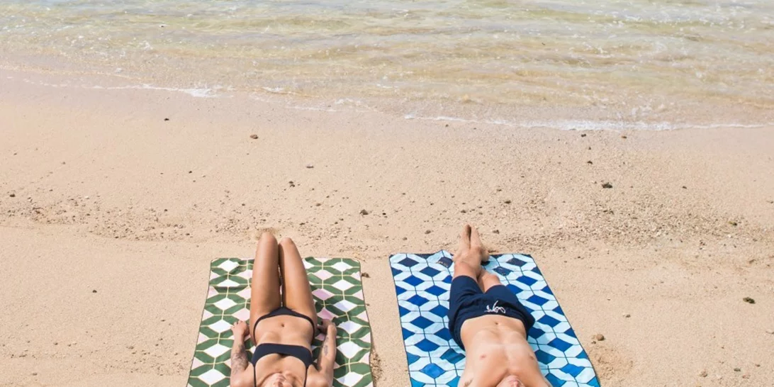 Κέρδισε δύο μοναδικές πετσέτες θαλάσσης Anaskela