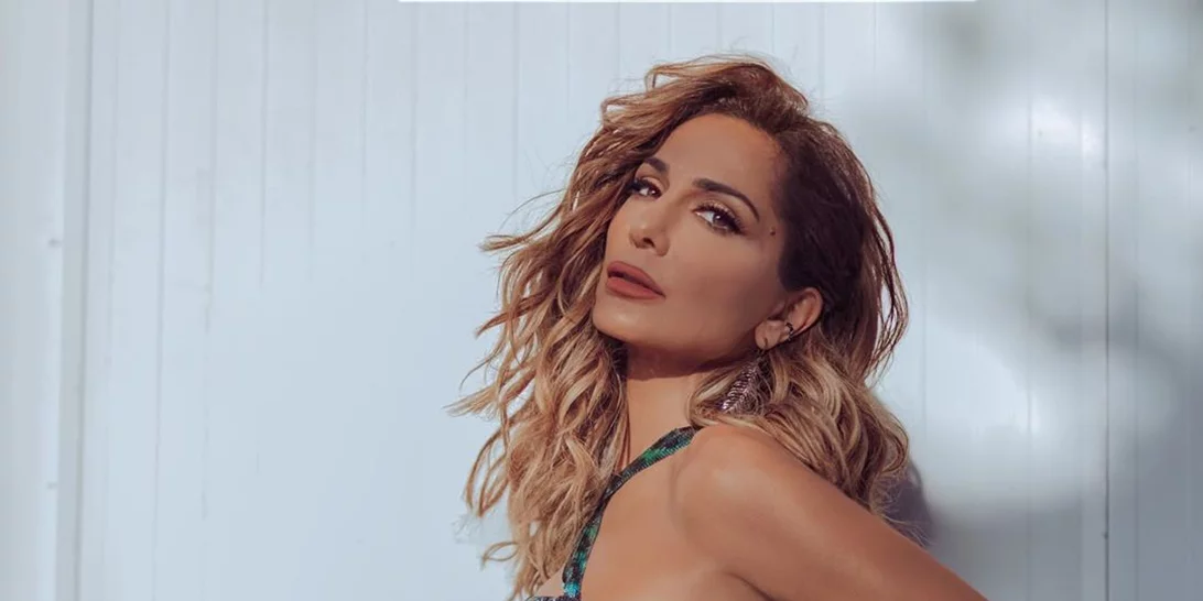 Δέσποινα Βανδή | Με σύνολο στο απόλυτο χρώμα του καλοκαιριού στο σημερινό J2US