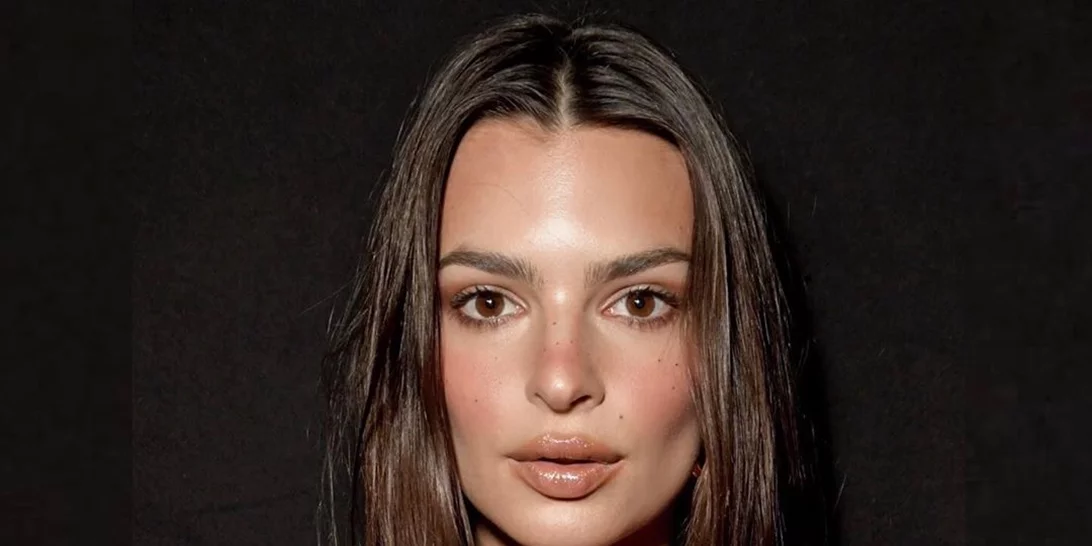 Η Εmily Ratajkowski έγινε για πρώτη φορά ξανθιά