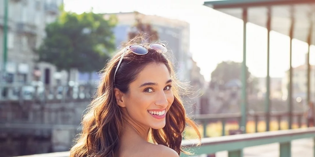 Πώς να διώξεις τις ρυτίδες του γέλιου γύρω από το στόμα: Μπορείς και μόνη σου!