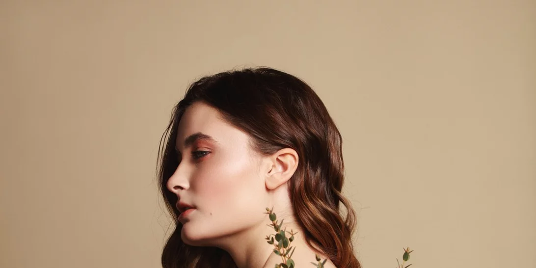 Αναλύουμε τα φυσικά καλλυντικά και γιατί αξίζει να τα βάλουμε στην ρουτίνα μας