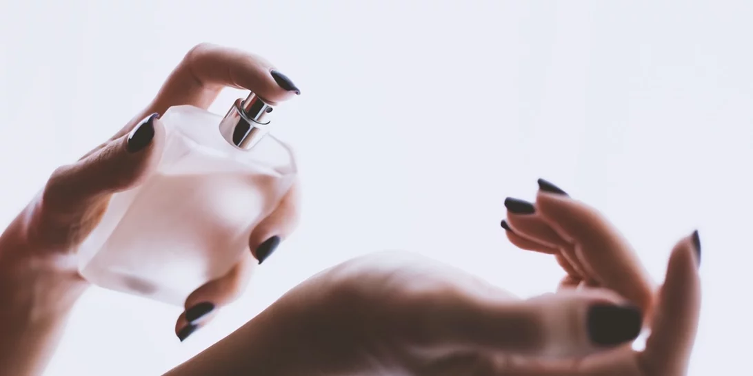 Ο απόλυτος budget friendly τρόπος να μυρίζεις τέλεια και αυτό το καλοκαίρι