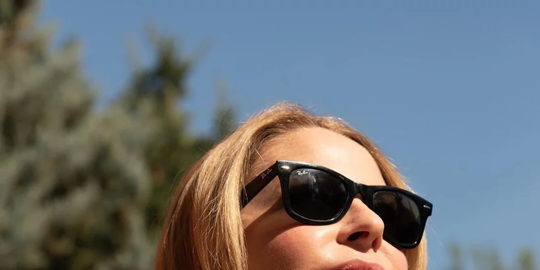 Τζένη Μπαλατσινού | Με look που δίχασε σε έξοδό της με τον Βασίλη Κικίλια