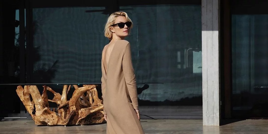 H Bίκυ Καγιά επένδυσε σε ένα από τα πιο ευέλικτα φορέματα του καλοκαιριού