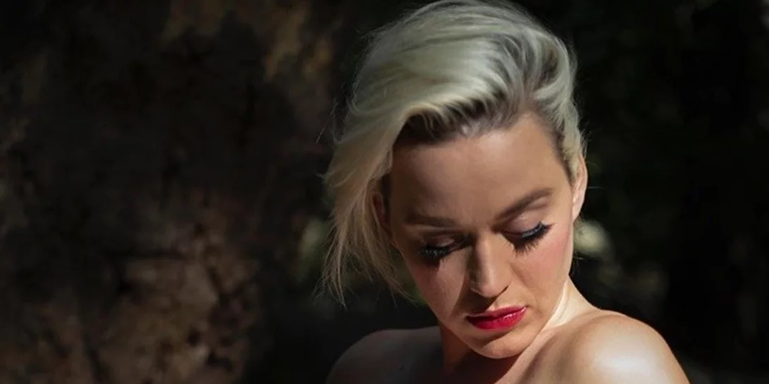 Η Katy Perry ζήτησε από την Jennifer Aniston να γίνει νονά της κόρης της