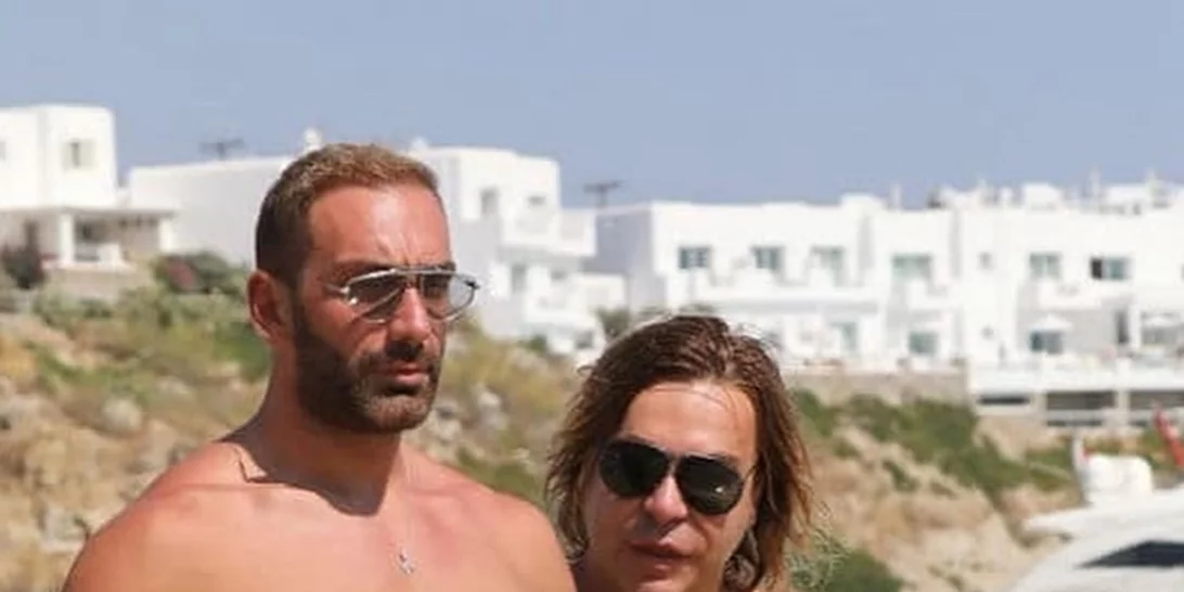 Τρύφωνας Σαμαράς - Νίκος Κοκλώνης | Πλάνα από τα σπίτια των κολλητών σε Αθήνα και Βούλα