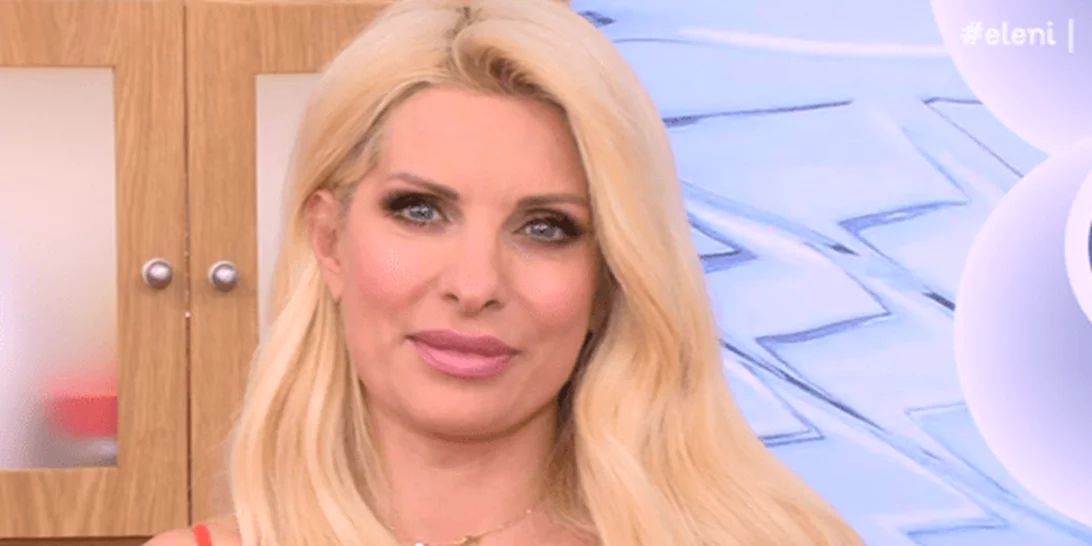 Ελένη Μενεγάκη | Αποχαιρέτησε το κοινό της με το φόρεμα που την αντιπροσωπεύει απόλυτα