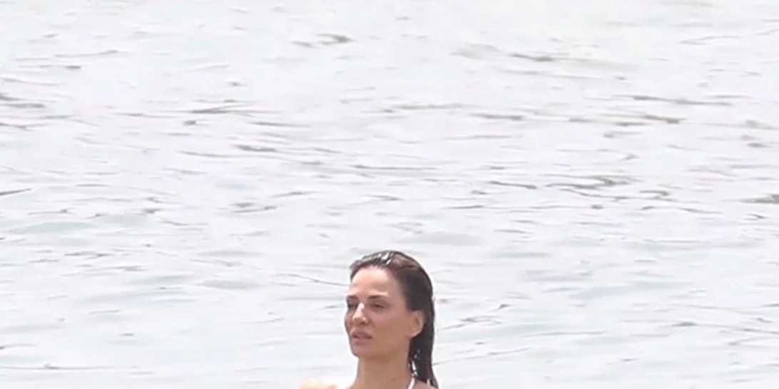 Δήμητρα Ματσούκα | Το fit σώμα στα 46 της χρόνια και τα μπικίνι που προτιμά φέτος το καλοκαίρι