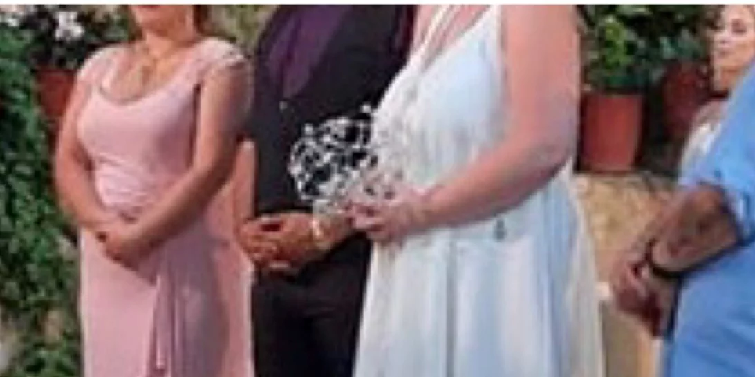 Γνωστός Έλληνας τραγουδιστής πάντρεψε την κόρη του (pics)