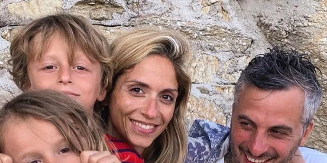 Σοφία Καρβέλα | Η φωτογραφία από την εγκυμοσύνη και η φουσκωμένη κοιλίτσα