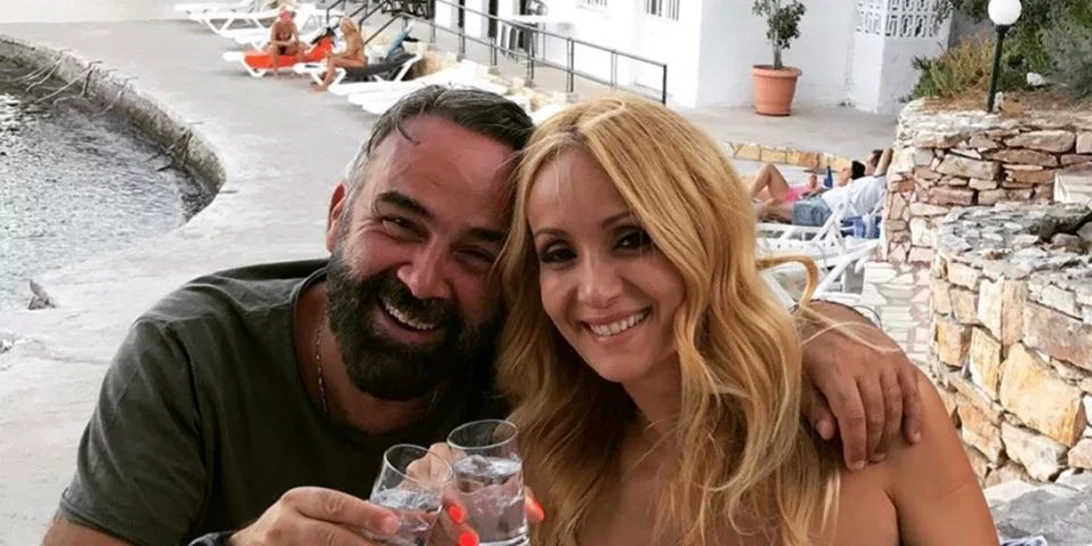 Γρηγόρης Γκουντάρας & Νάταλι Κάκκαβα | Δες πλάνα από το παραδοσιακό σπίτι της οικογένειας