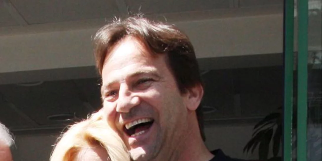 Ελένη Μενεγάκη - Μάκης Παντζόπουλος |  «Μπήκαμε» στο σπίτι του ερωτευμένου ζευγαριού στα Μελίσσια (+πλάνα από τα Άχλα)