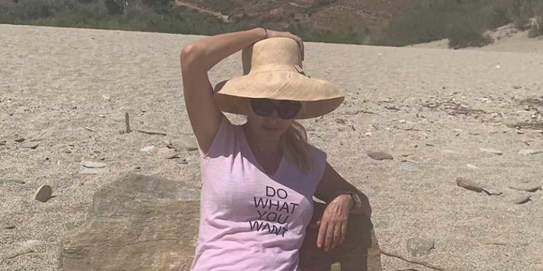 Τα καλλίγραμμα πόδια της σε πρώτο πλάνο | Η Ελένη Μενεγάκη δίχως ίχνος κυτταρίτιδας