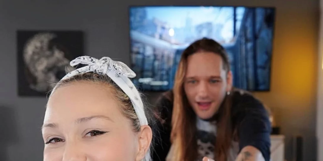 Η Πηνελόπη Αναστασοπούλου έγινε 43 ετών | Ποζάρει πιο ξανθιά και εντυπωσιακή από ποτέ