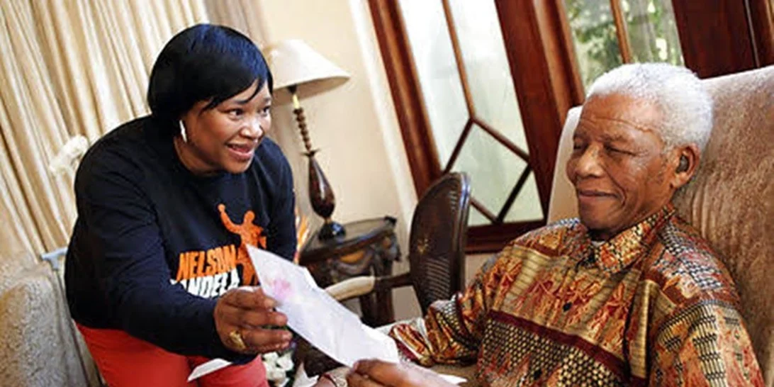 Zindzi Mandela | «Έφυγε» από τη ζωή η 59χρονη κόρη του Nelson Mandela