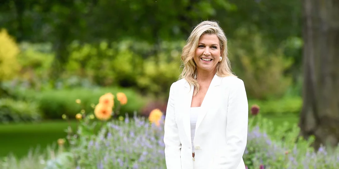 Η βασίλισσα Maxima φόρεσε το ιδανικό κοστούμι για το καλοκαίρι