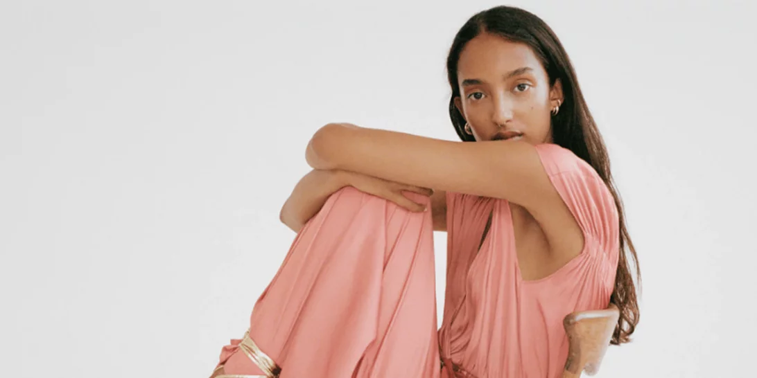 Τα φορέματα που πρέπει να δεις αν είσαι καλεσμένη σε καλοκαιρινό γάμο