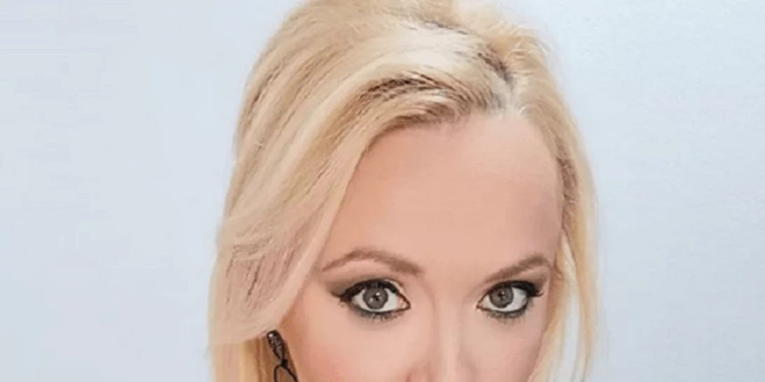 Τζωρτζέλα Κόσιαβα | Η δημοσιογράφος και συνεργάτιδα της Κατερίνας Καινούργιου έκοψε à la garçonne τα μαλλιά της