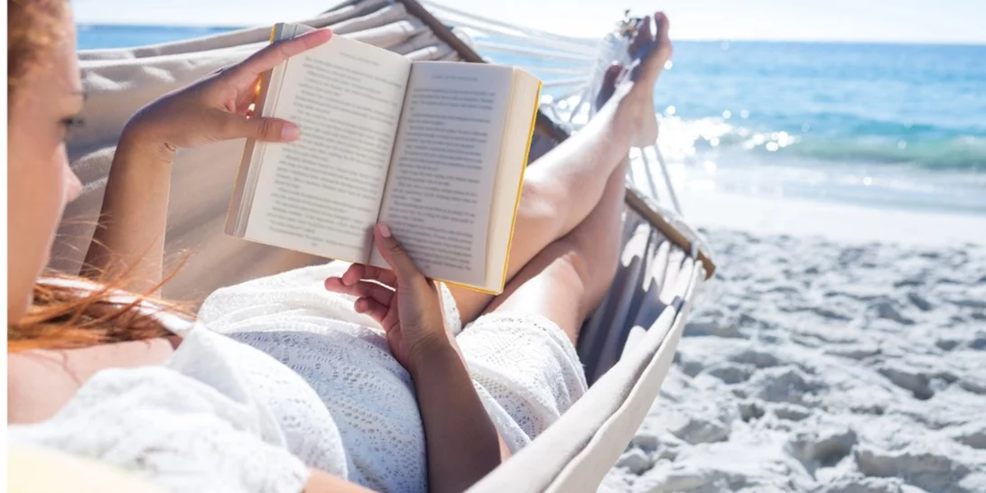 "The Guide", λεύκωμα για τον John Myers, τον φωτογράφο του ανιαρού και του βαρετού