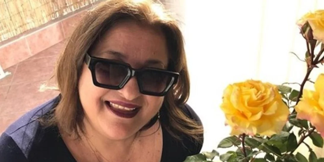 Τρυφερές φωτογραφίες της μητέρας της Ελισάβετ Κωνσταντινίδου | «Η μαμά φυτεύει το νυχτολούλουδο»