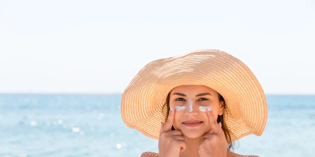 Αντηλιακών συνέχεια: Κι όμως, υπάρχουν απορίες που σίγουρα έχεις! Και εμείς τις λύνουμε...