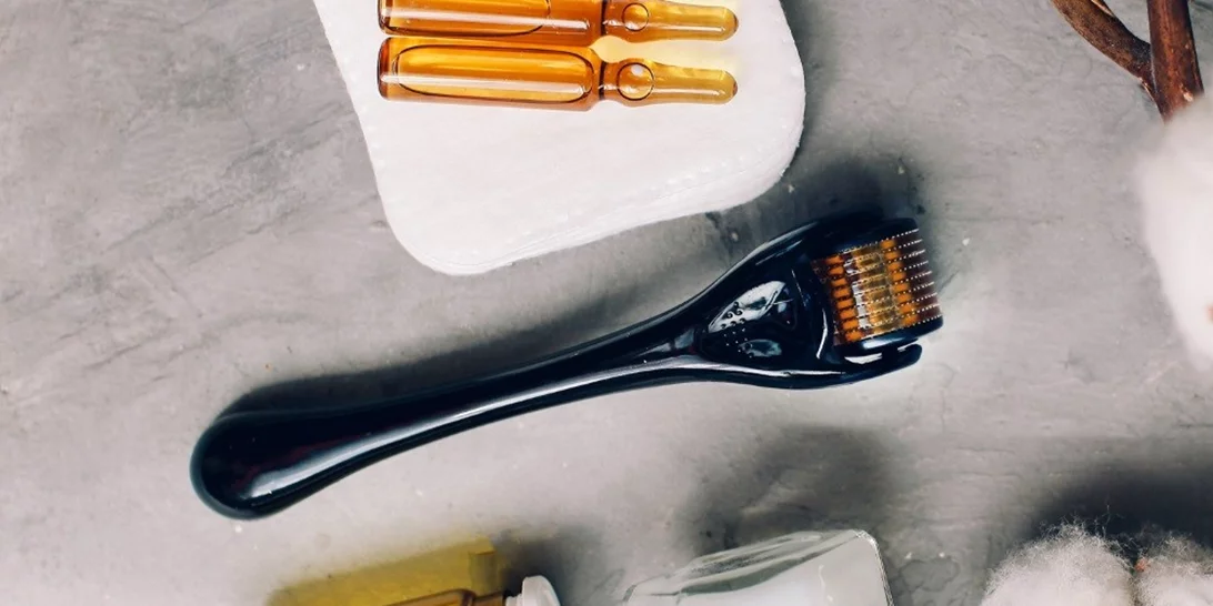 Derma-Roller | Πόσο ασφαλές είναι το θαύμα των skincare gadgets;